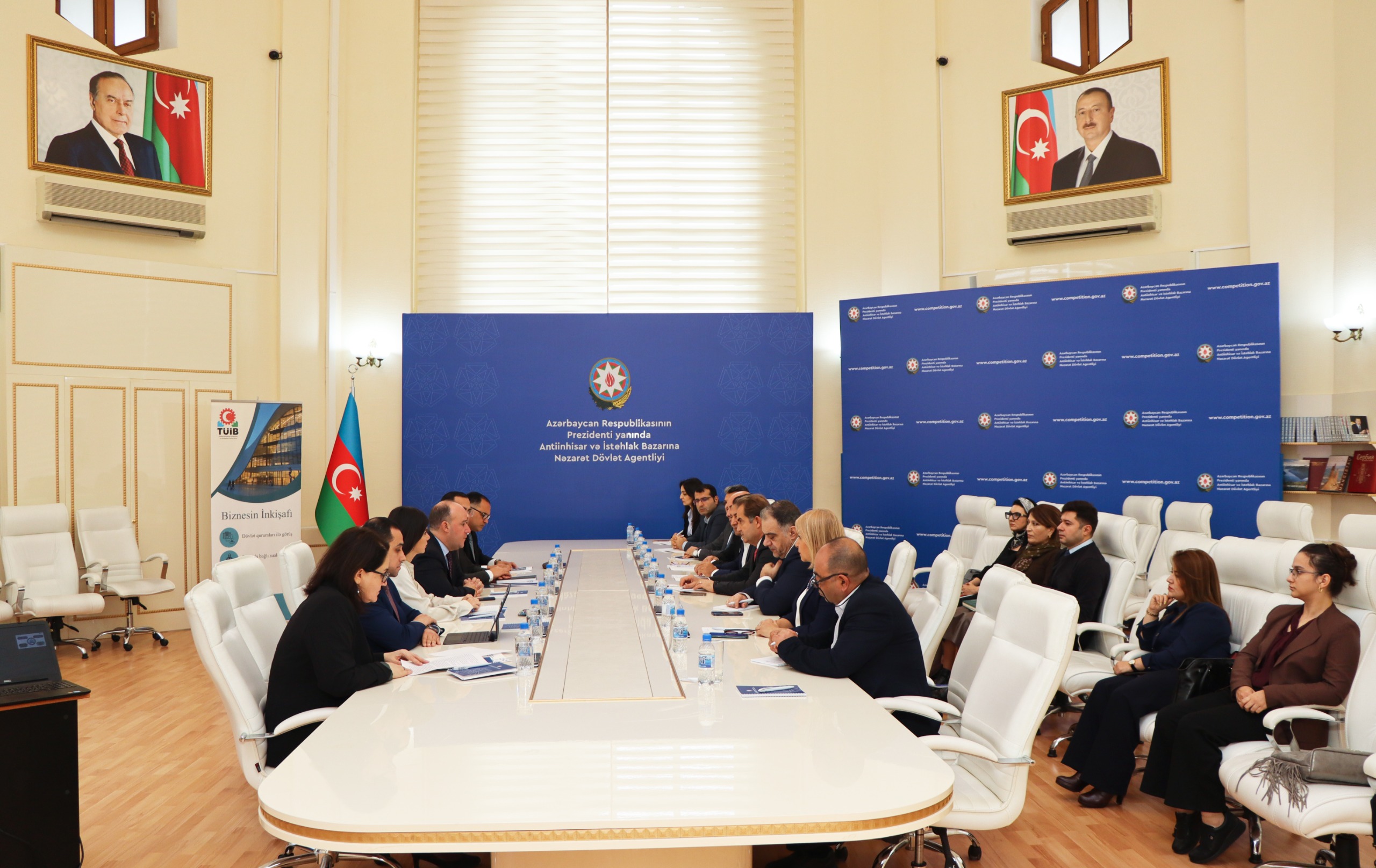 TÜİB-in Sənaye və Ticarət Komissiyası Antiinhisar və İstehlak Bazarına Nəzarət Dövlət Agentliyində görüş keçirib.